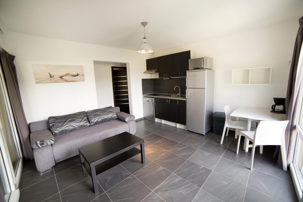 Marina Di Favona Hotell Favone Eksteriør bilde